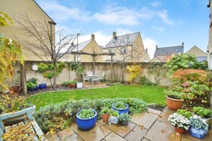 Photo 16- click for photo gallery